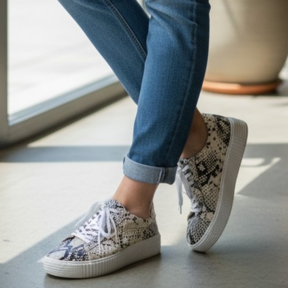 Steve Madden Oleta PU Leather Snakeskin Sneakers Coated Leather Womens Summer